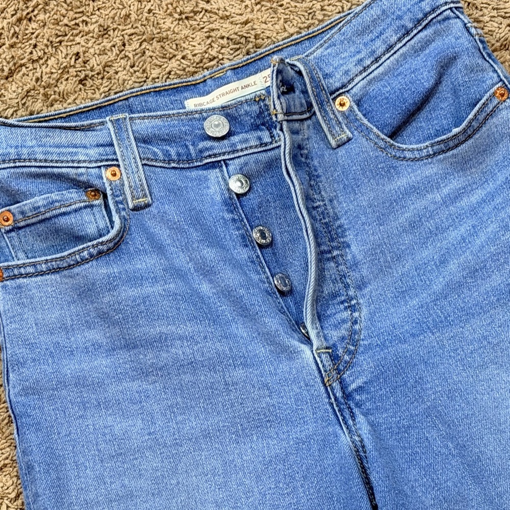 Levi's Raw Hem Ribcage Straight Jeans S40197 Women's Size 25x27 Distressed